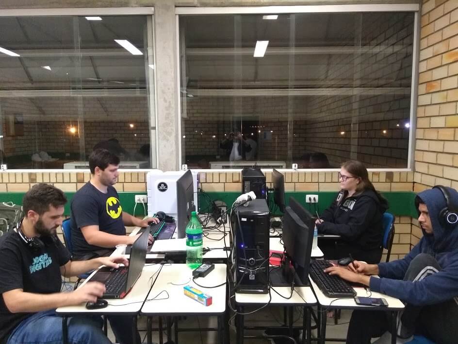 Instituto Uniwork - Carazinho - Já imaginou criar seu próprio jogo e  disponibilizá-lo para milhares de jogadores em todo o mundo e ainda criar  cenários inteiros e histórias fascinantes para as pessoas