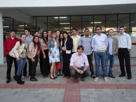Acadêmicos participam da Feira de Comércio Internacional e Logística