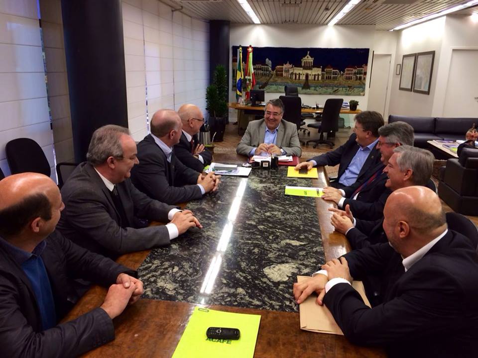 Reitores da Acafe participam de reunião com o governador