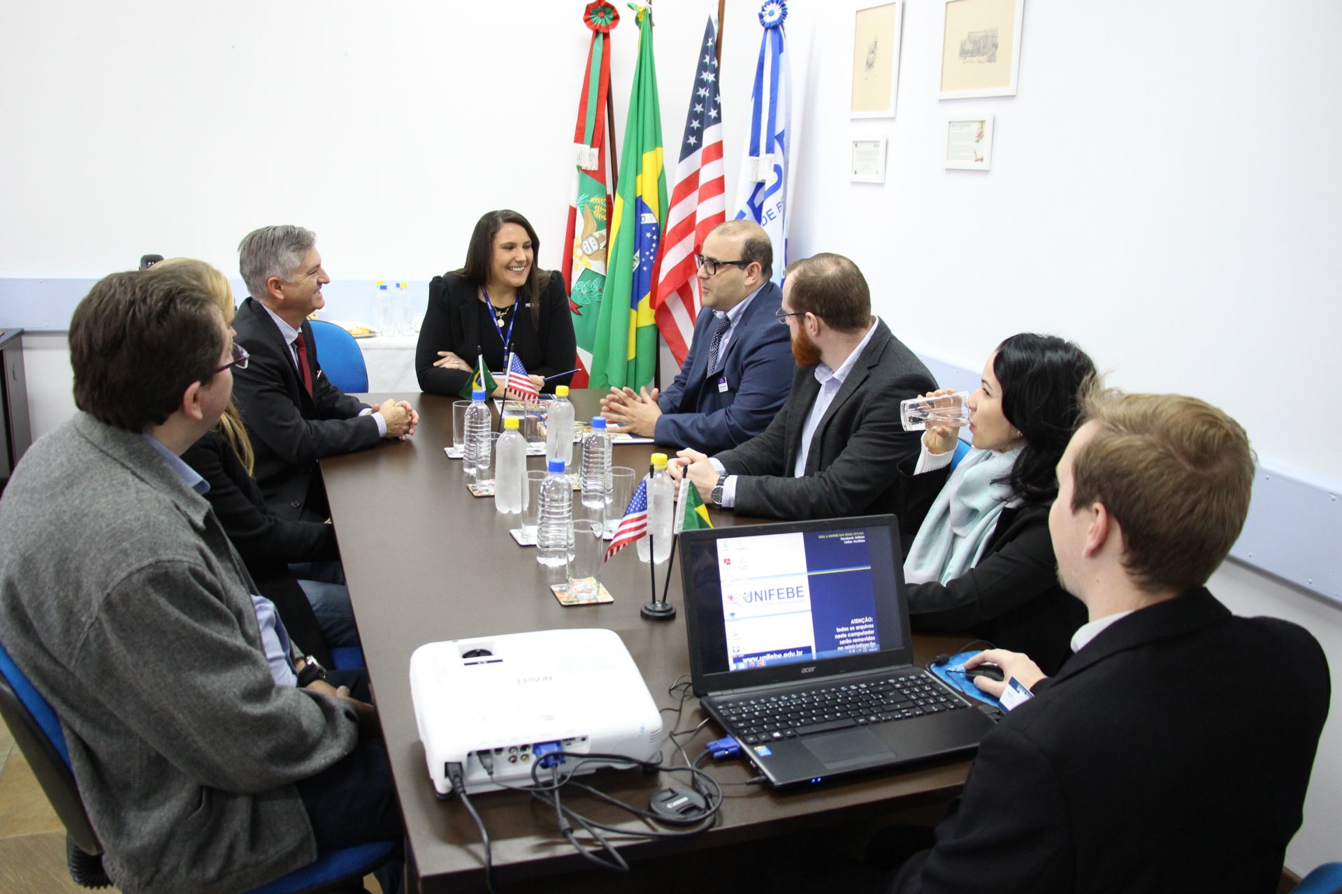 Representante da Florida Poly visita UNIFEBE e reafirma parceria