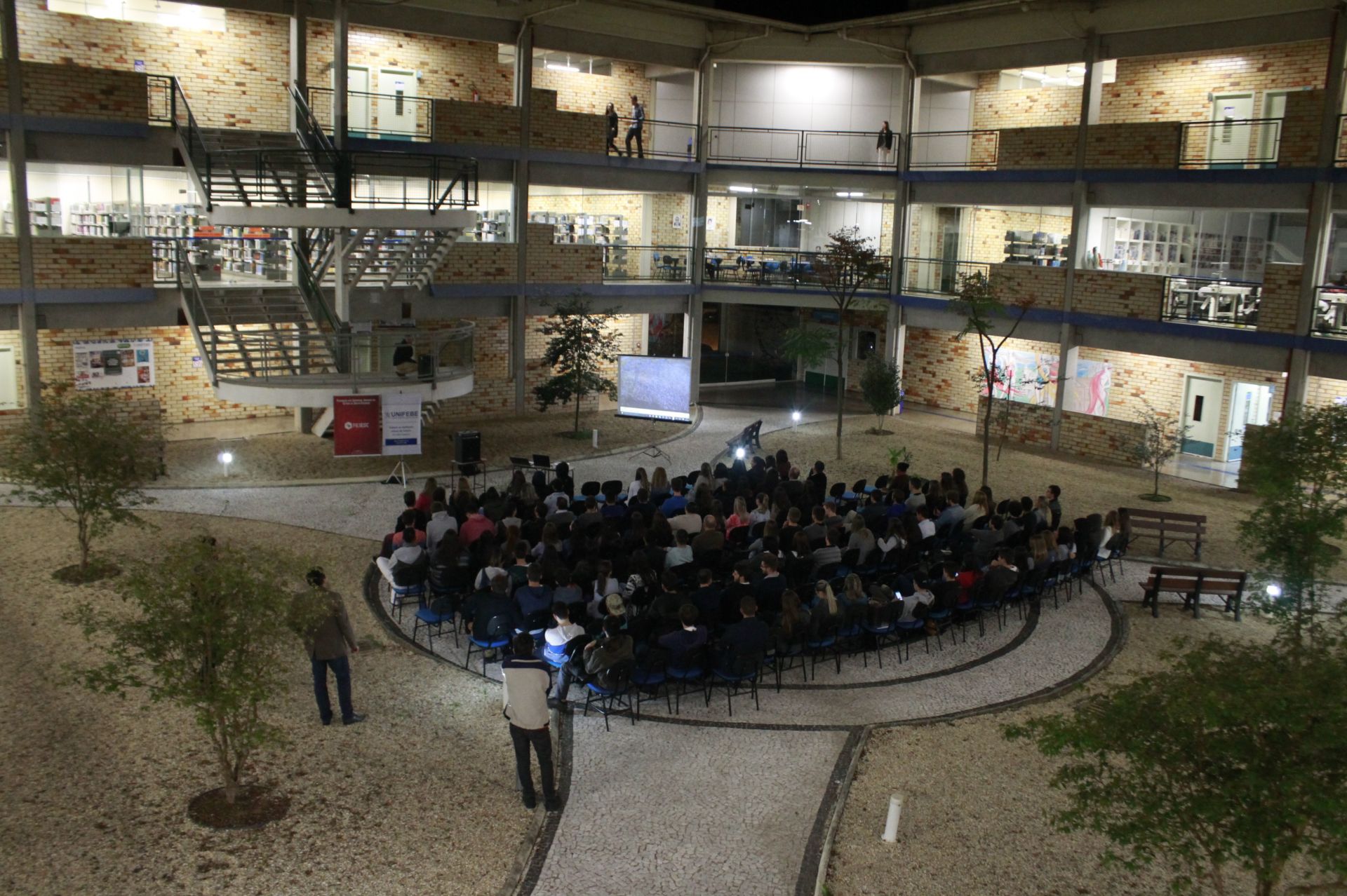 Jornada ACAFE de Empreendedorismo encerra tour na UNIFEBE