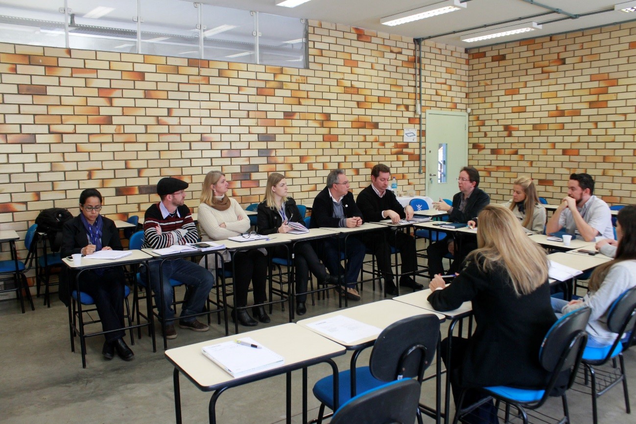 Grupo se reúne para definir estratégias para educação a distância na UNIFEBE