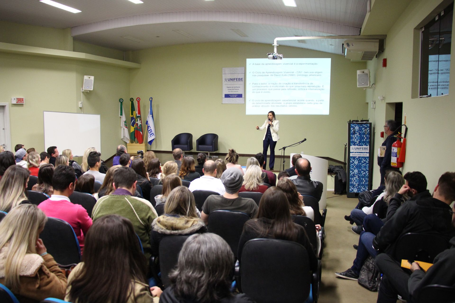 Semana acadêmica inicia com workshop sobre Psicologia Organizacional