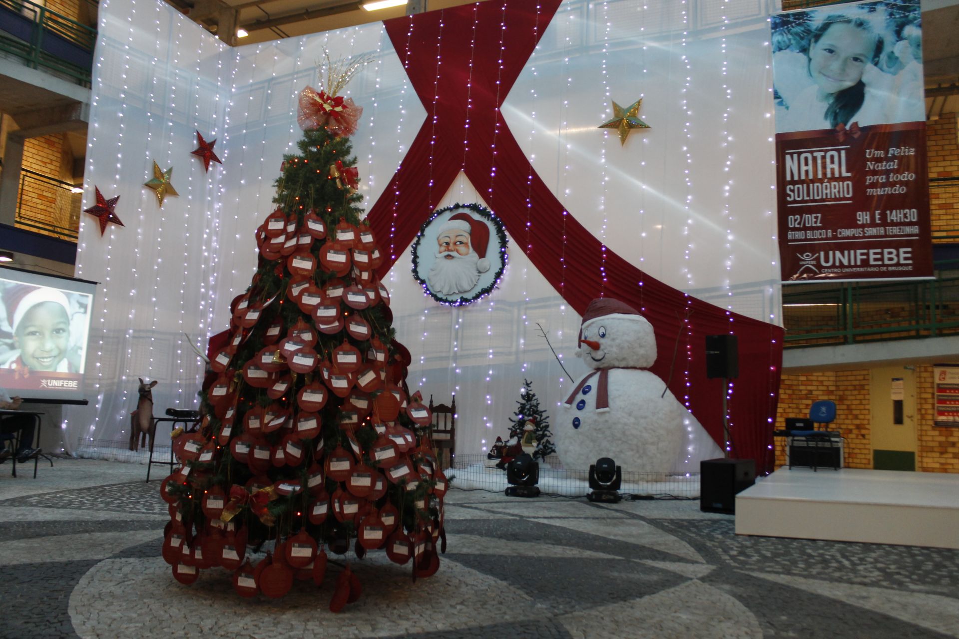 14º NATAL SOLIDÁRIO UNIFEBE atende mais de 700 crianças carentes