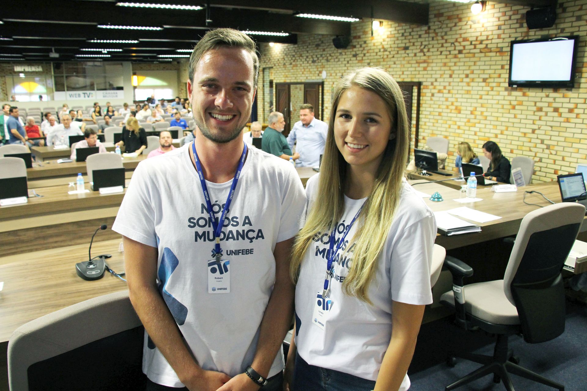 Intercambistas da UNIFEBE se despedem visitando entidades