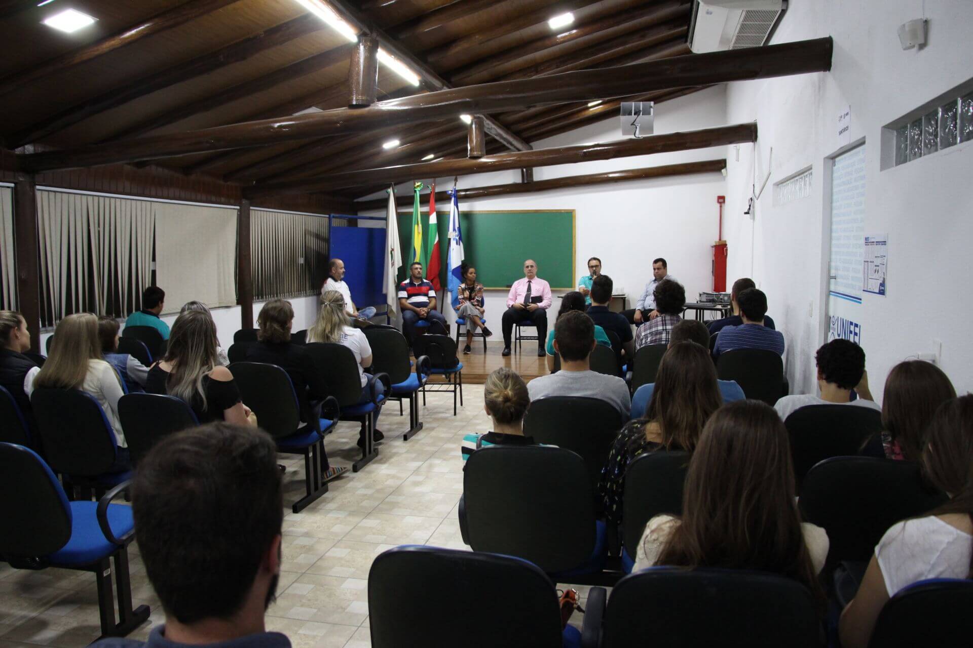 Curso de Administração realiza V Colóquio da Qualidade