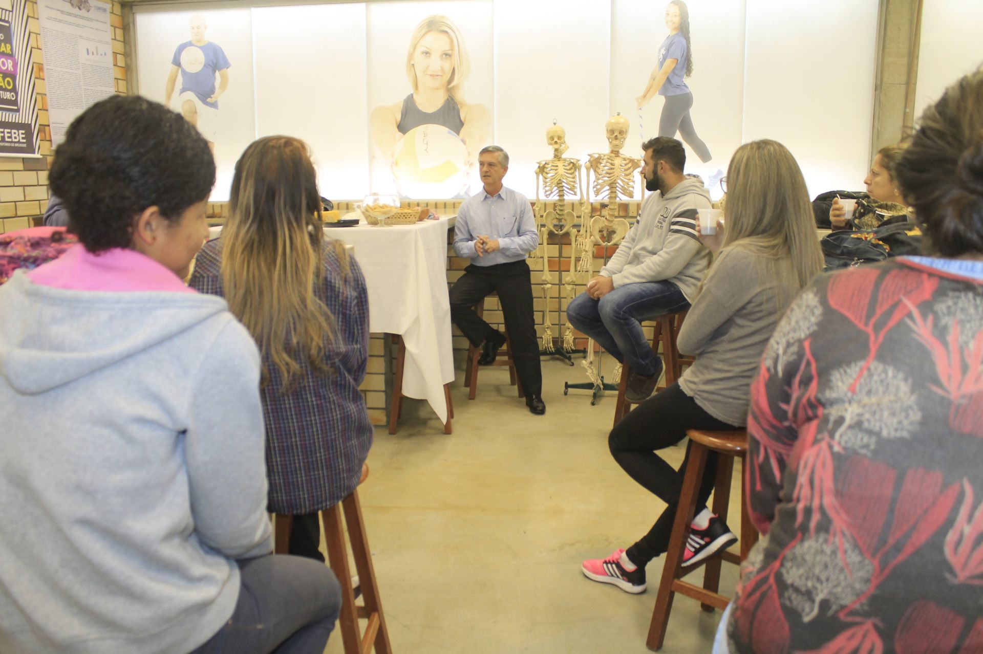 Colaboradores de Serviços Gerais retomam estudos no CEJA