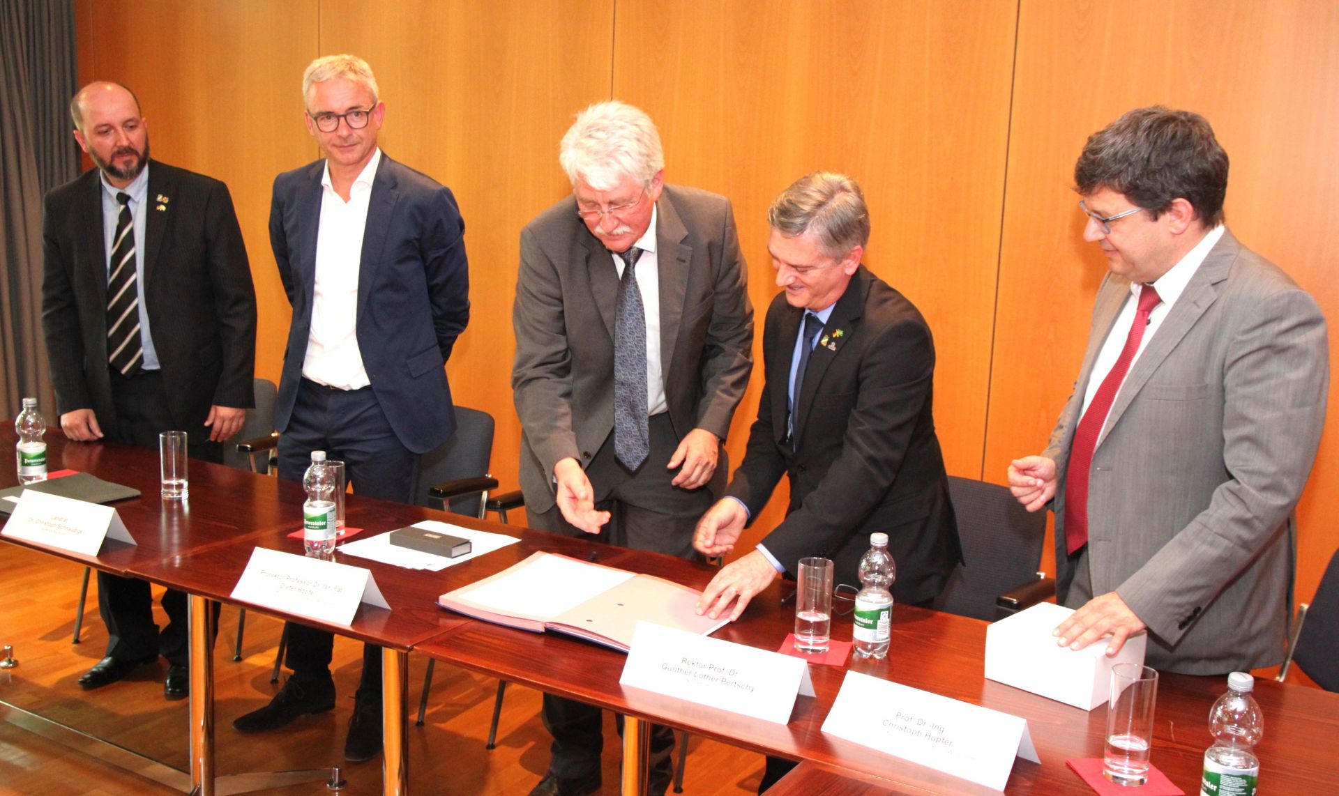 UNIFEBE e universidade alemã firmam parceria para pesquisas e intercâmbios