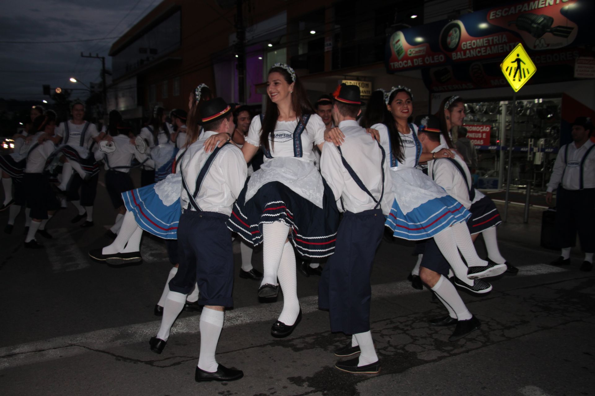 Desfile com a UNIFEBE na 32º Fenarreco 2017