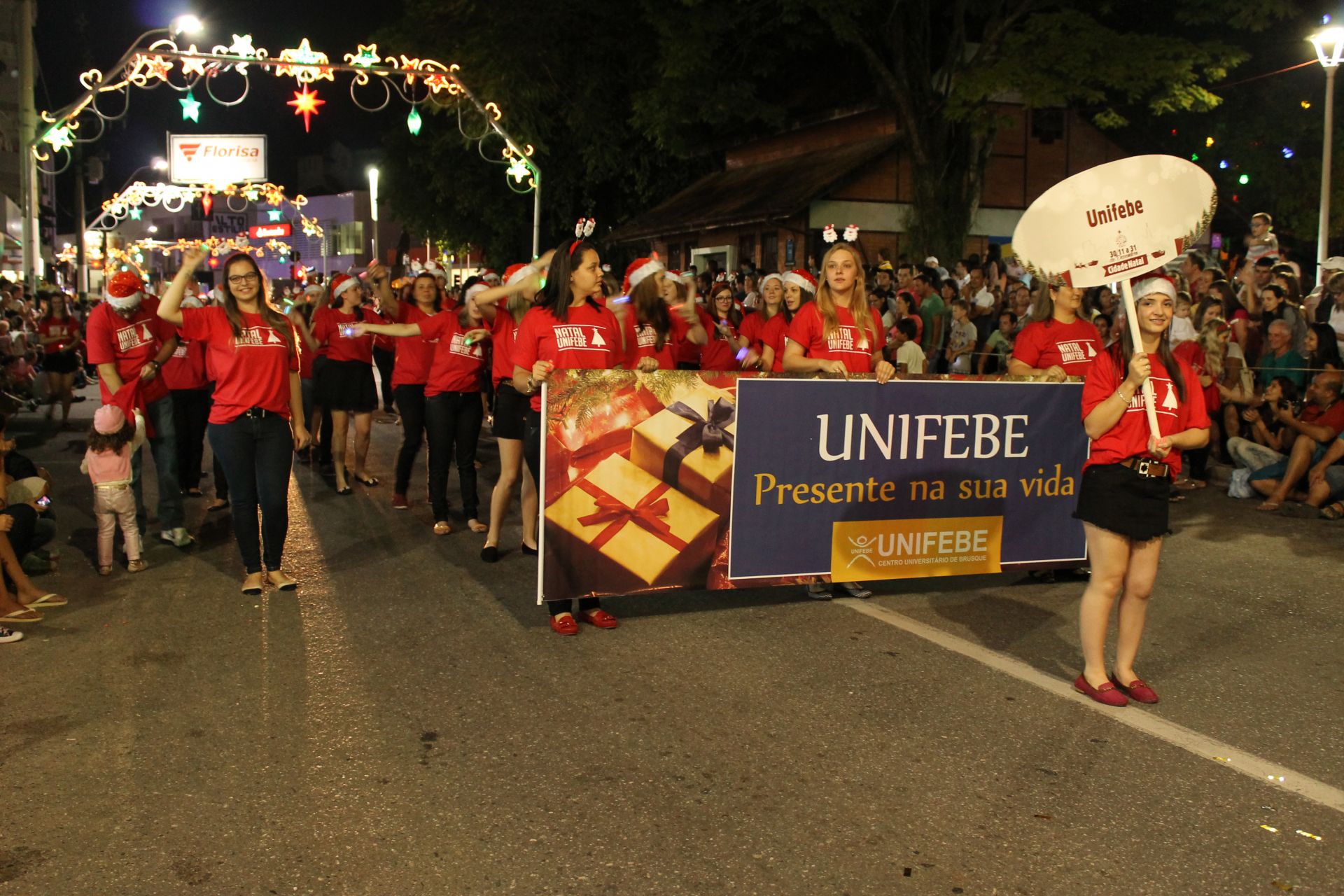 Participe com a UNIFEBE do Desfile de Natal de Brusque