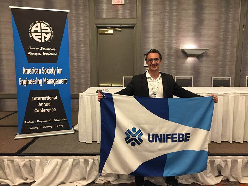 Professor da UNIFEBE participa de congresso internacional