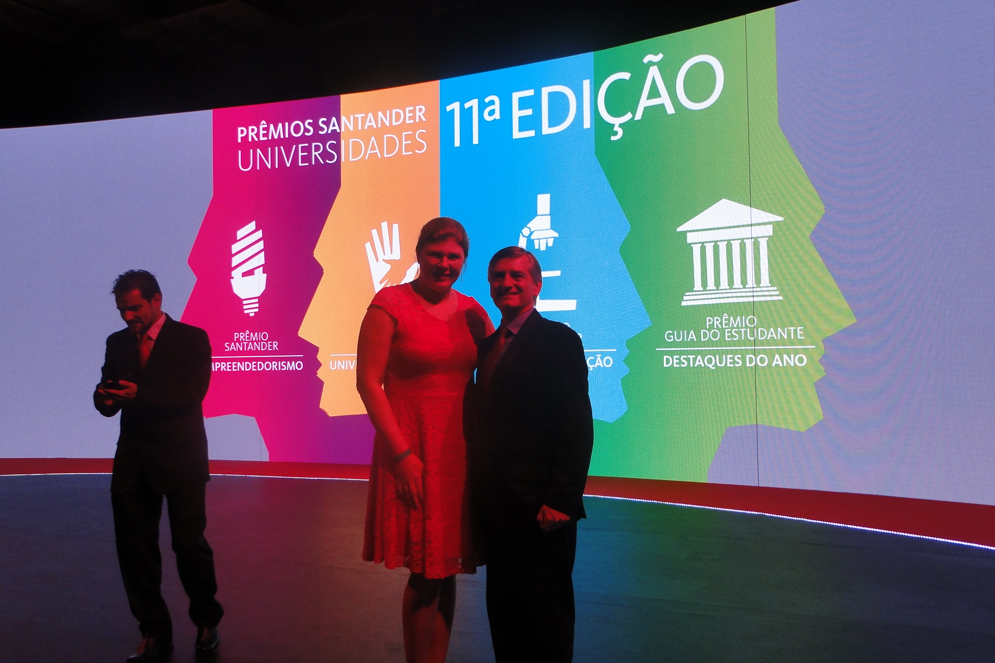 Reitor da UNIFEBE prestigia Prêmios Santander Universidades em São Paulo