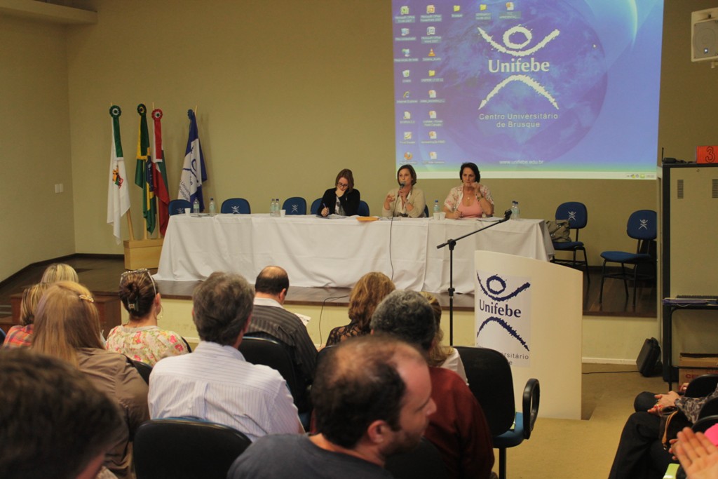 1º Seminário Regional de Alimentação Escolar é realizado na UNIFEBE