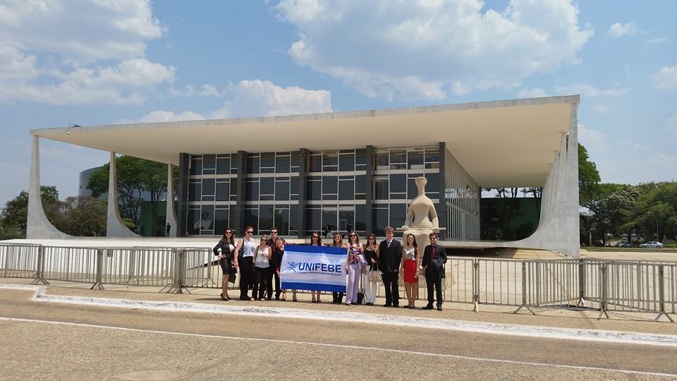 Acadêmicos de Direito participam de viagem técnica em Brasília
