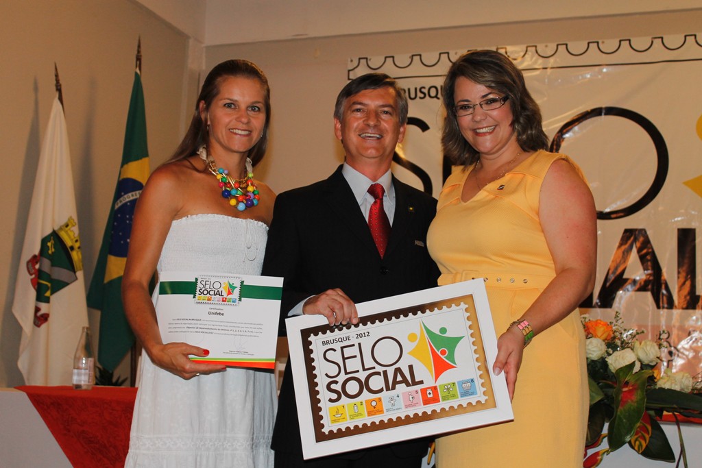 UNIFEBE recebe Selo Social em todas as categorias