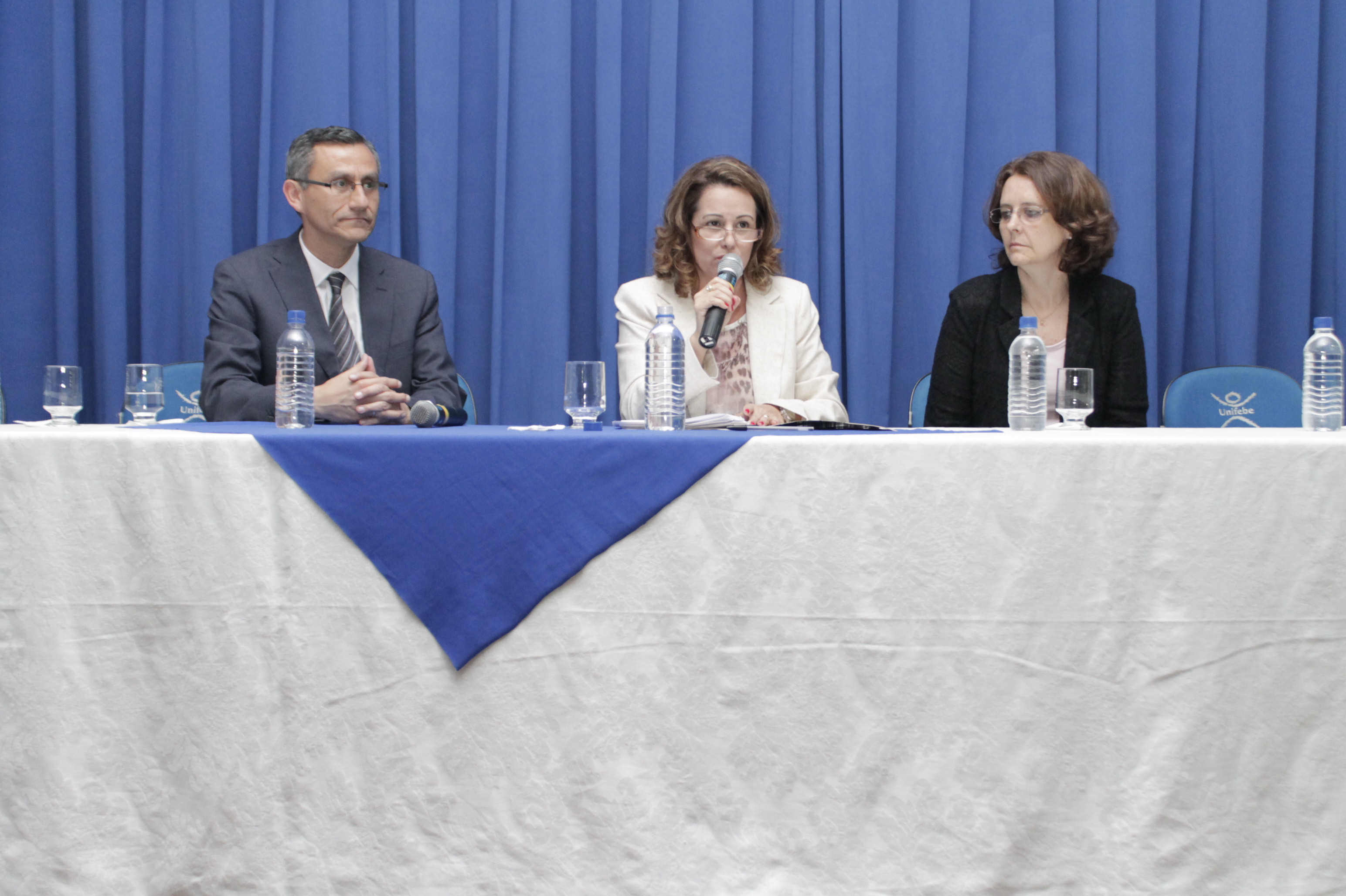 Formação Docente e Currículo é tema de palestra no EDUB 2014