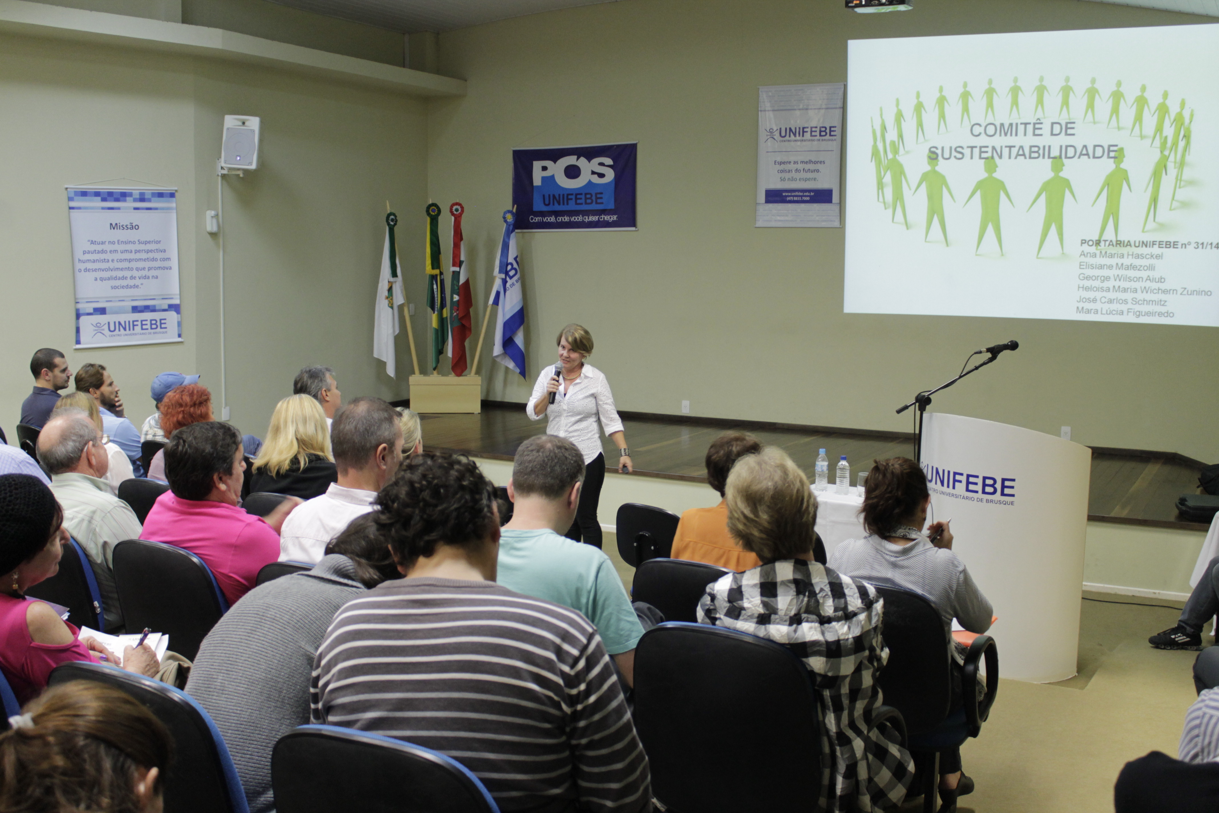 Professores debatem ambientalização no segundo dia de Formação Continuada