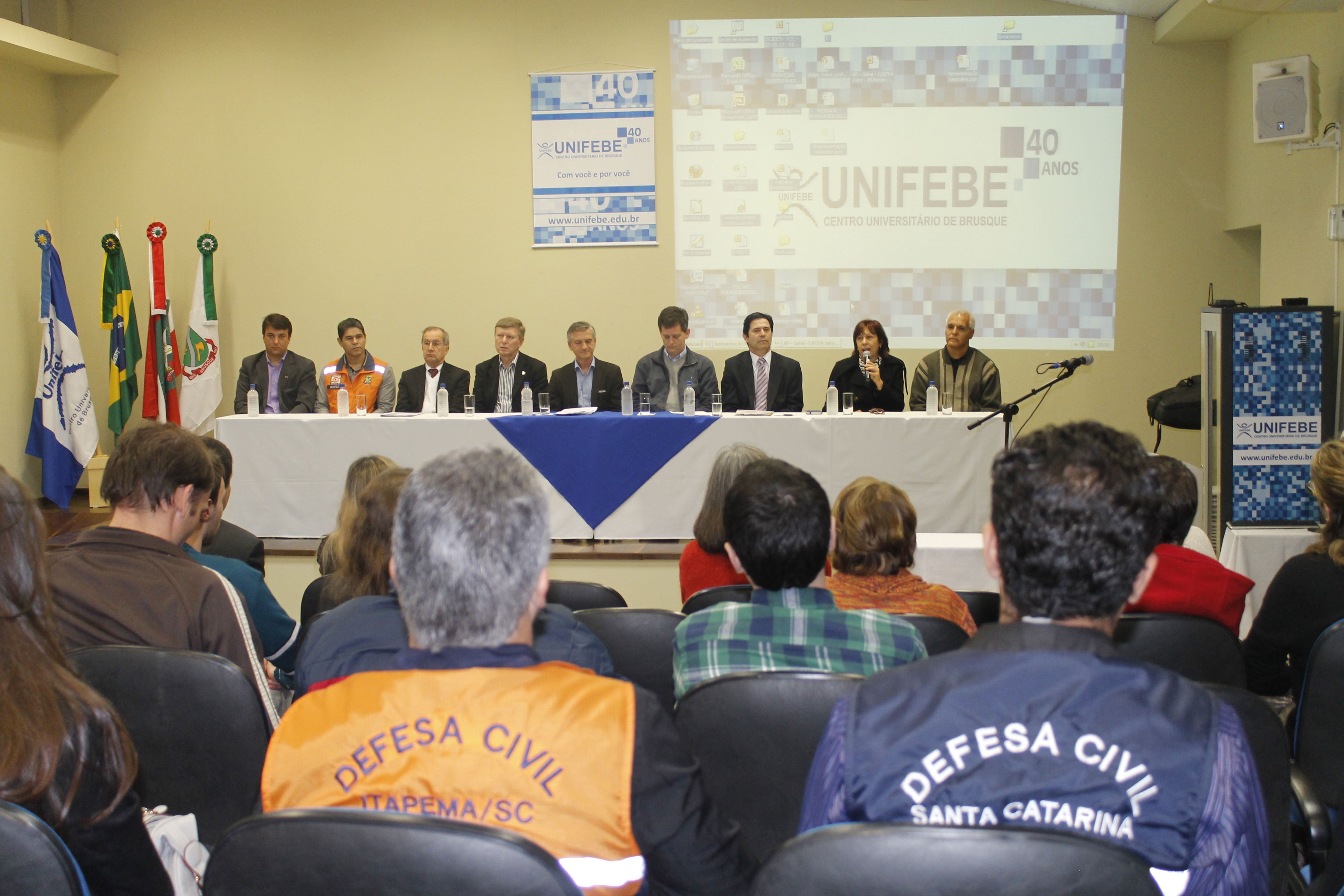 UNIFEBE sedia III Fórum Permanente de Prevenção de Desastres na Bacia do Itajaí