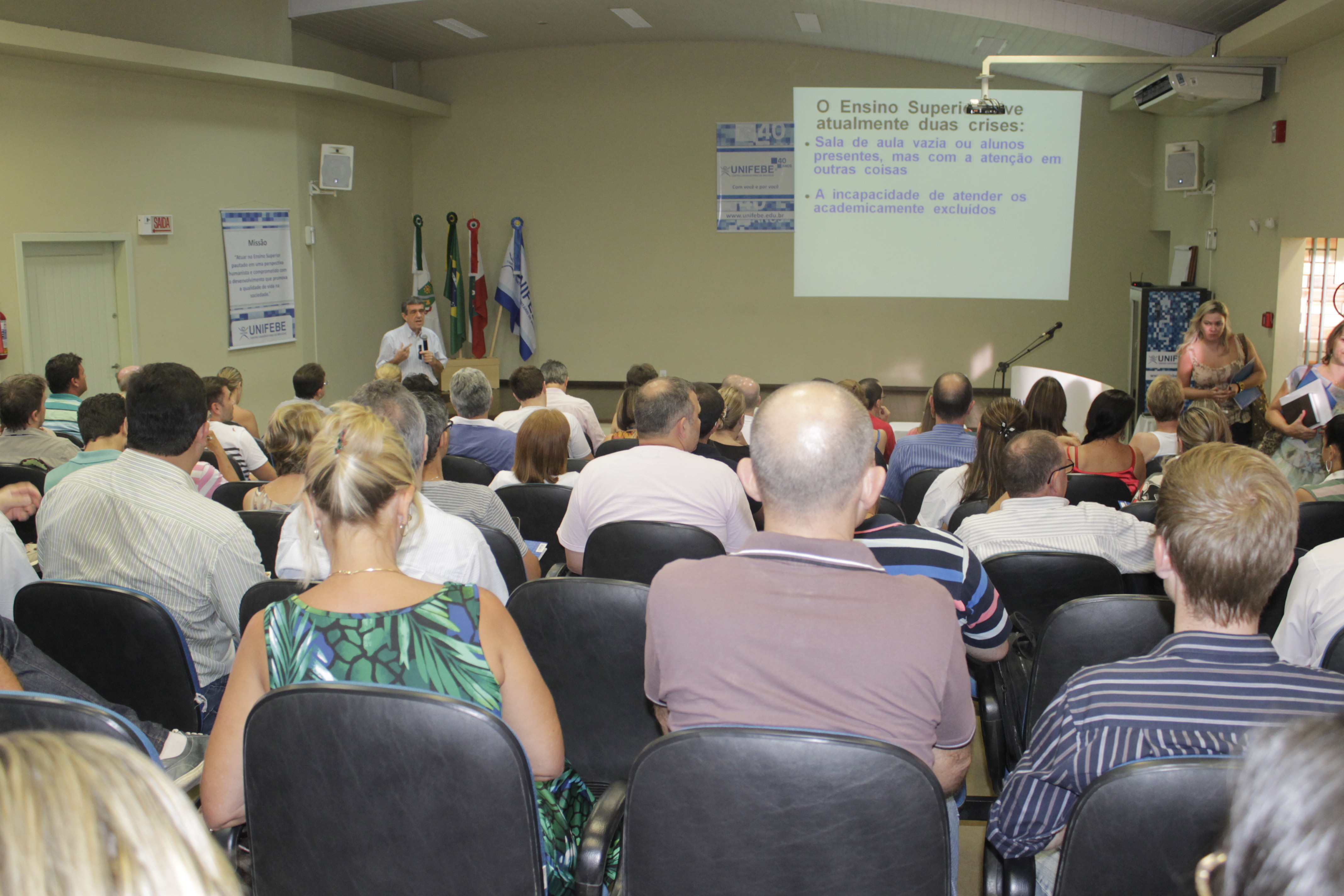 Comunidade acadêmica participa do segundo dia de Formação Continuada na UNIFEBE