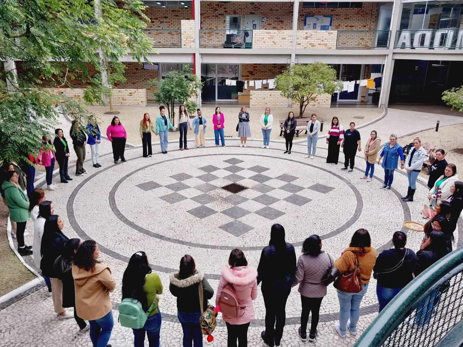 Profissionais da Educação Infantil da rede pública de Brusque participam de Formação Continuada promovida pela UNIFEBE