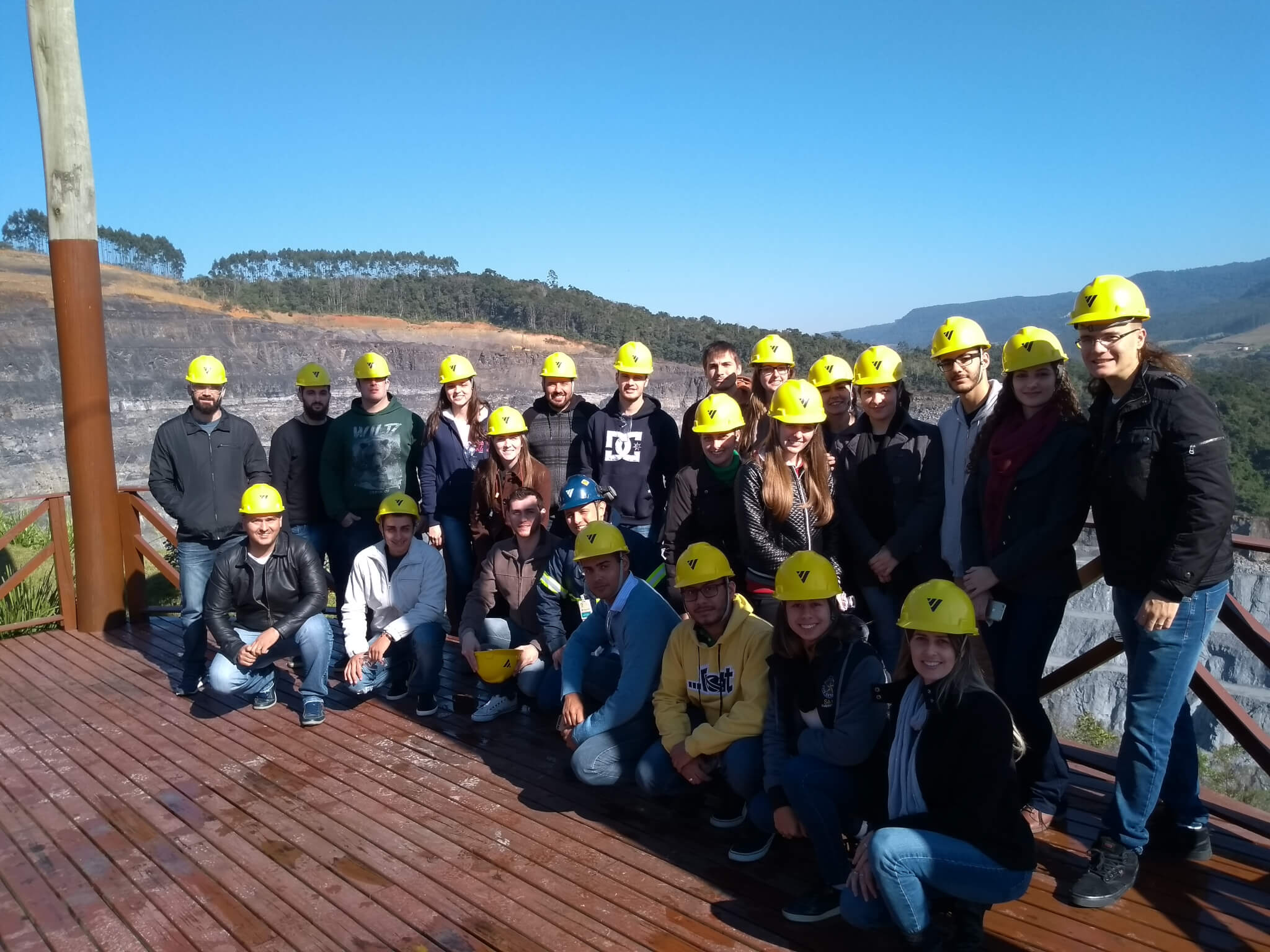 Acadêmicos conhecem renomada empresa de materiais de construção