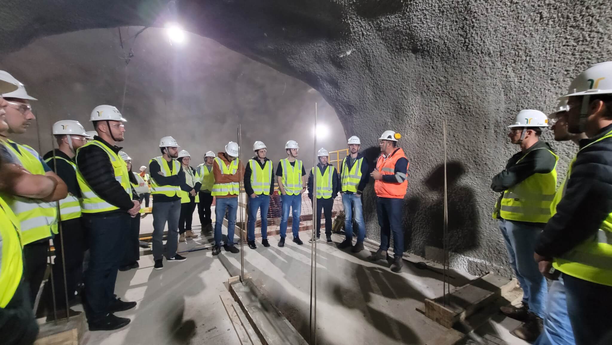 Acadêmicos da UNIFEBE fazem visita técnica em obra do contorno viário da capital