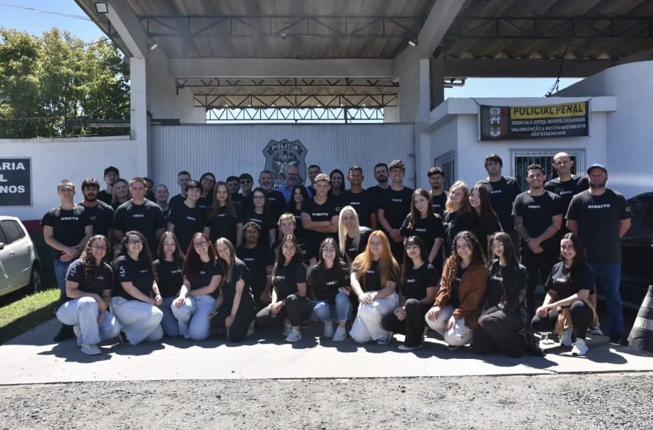 Acadêmicos de Direito da UNIFEBE fazem visitas técnicas a penitenciárias