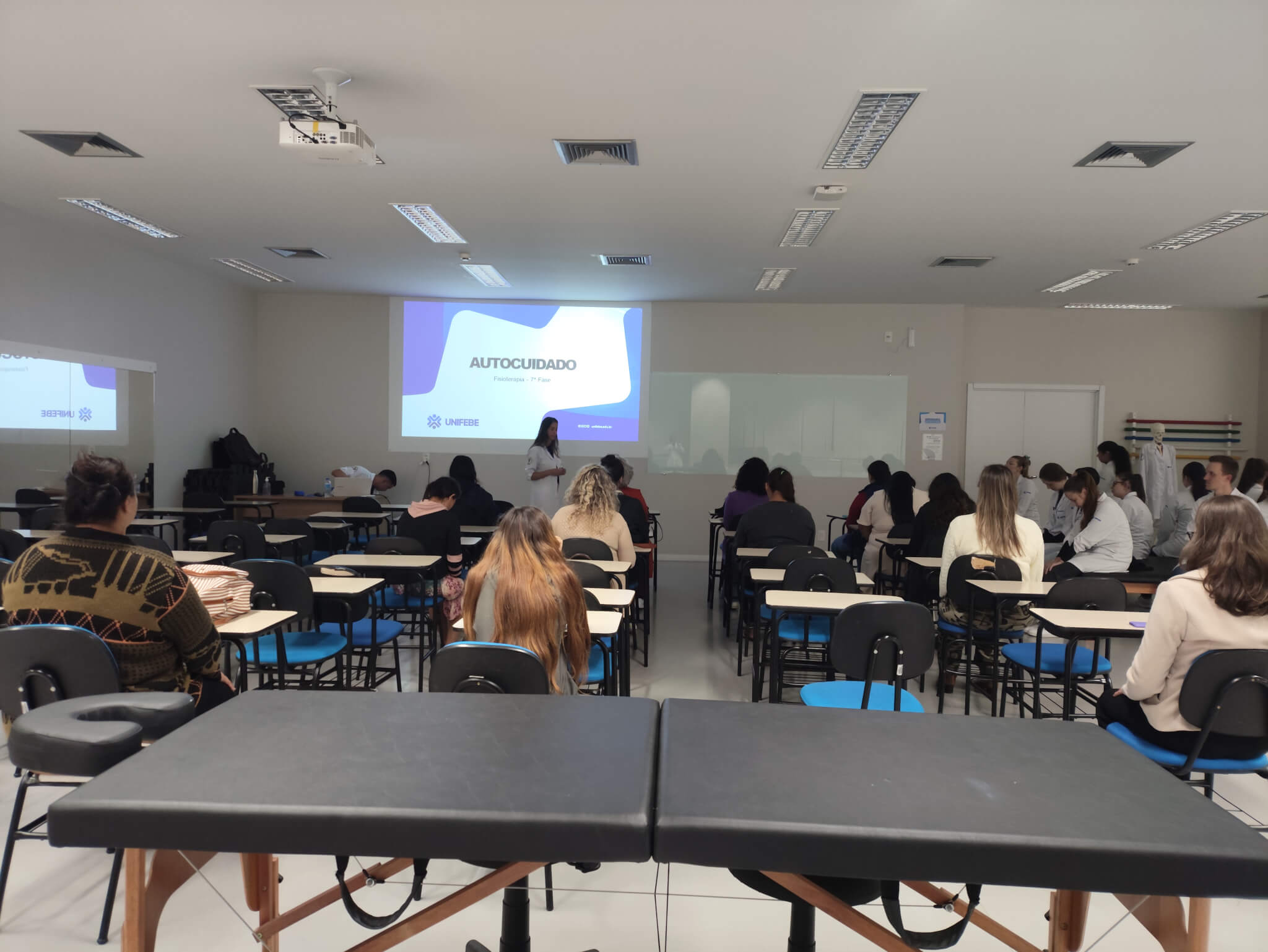 Ação do curso de Fisioterapia da UNIFEBE beneficia mulheres atendidas pelo Creas de Brusque