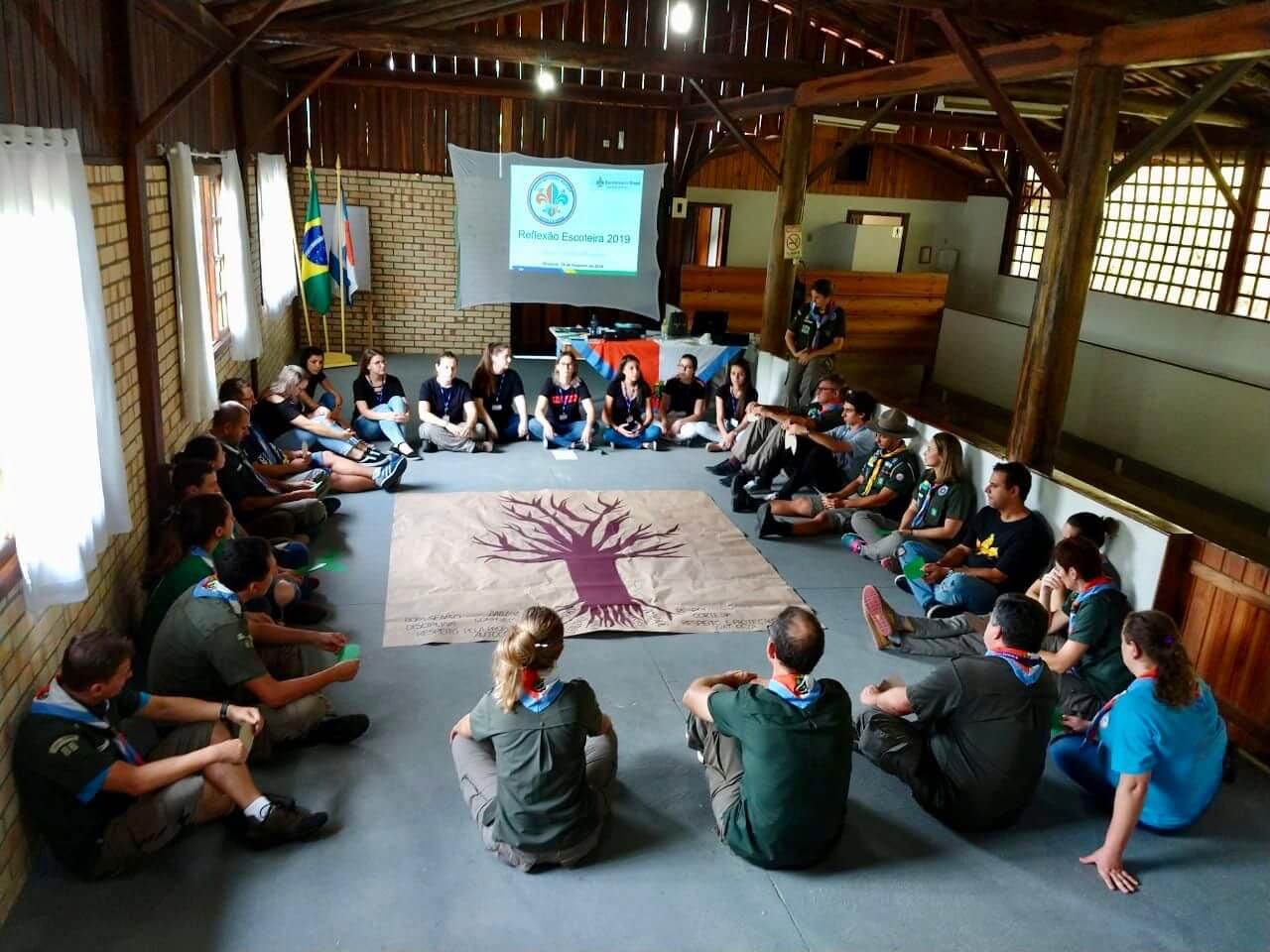 Alunas do curso de Psicologia promovem projeto com o Grupo de Escoteiros de Brusque