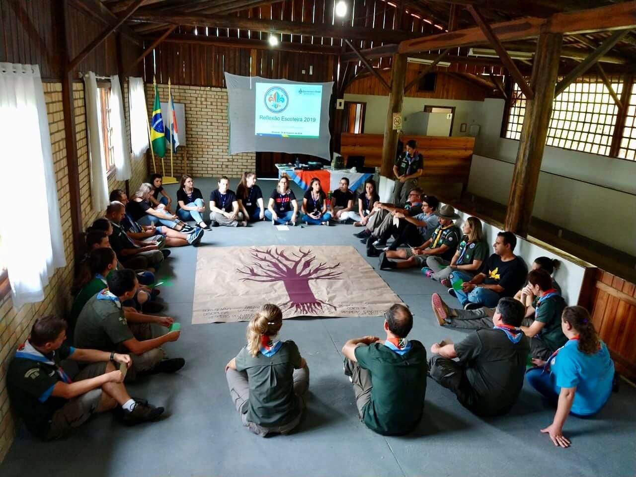 Alunas do curso de Psicologia promovem projeto com o Grupo de Escoteiros de Brusque