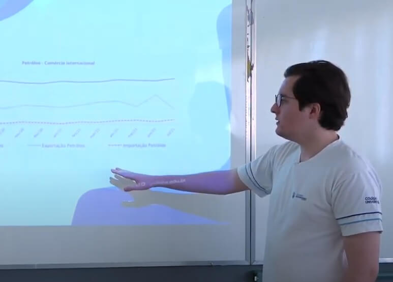 Alunos do Colégio UNIFEBE participam de bate-papo com r da área  científica - Centro Universitário de Brusque - UNIFEBE