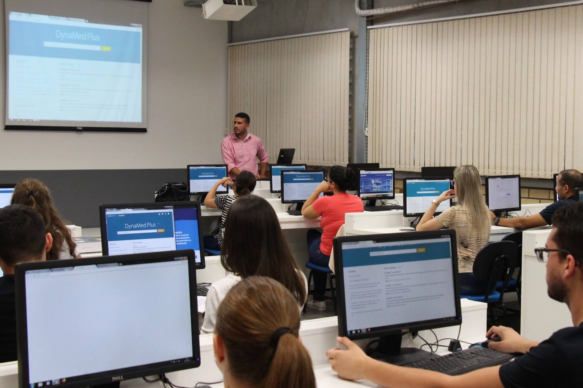 Alunos do curso de Medicina e do Programa de Residência Médica participam de capacitação