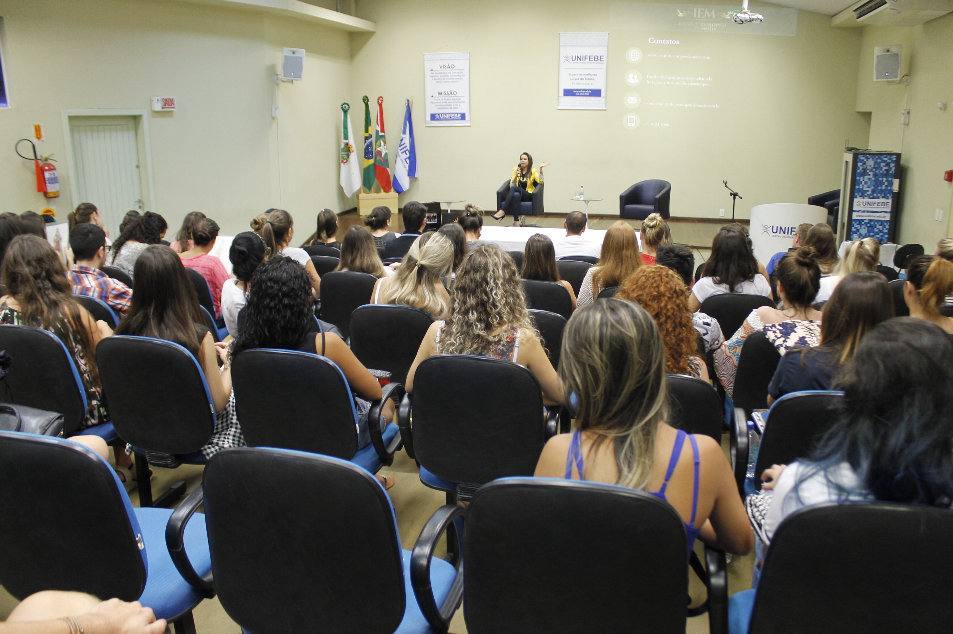 Cursos da UNIFEBE promovem aula de apresentação para calouros e veteranos