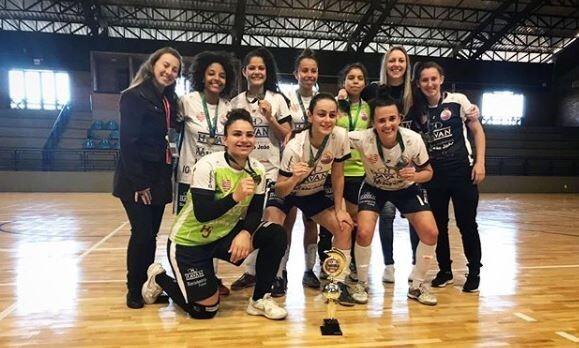 Barateiro Futsal fica em terceiro colocado nos Jogos Universitários Catarinenses