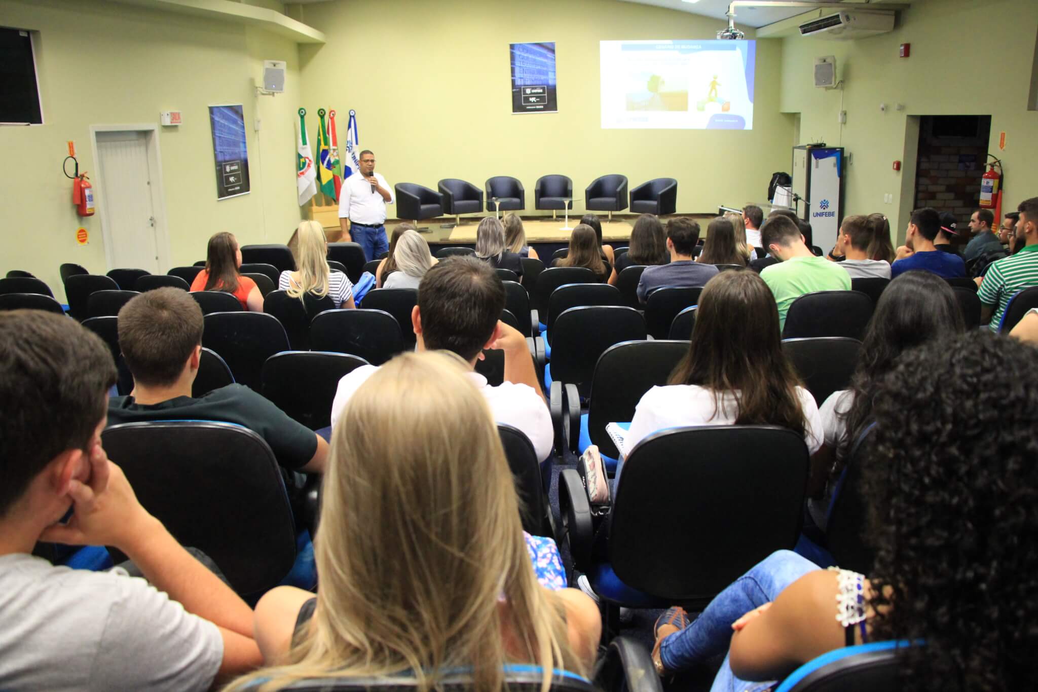 Café com empreendedor destaca desafios da profissão