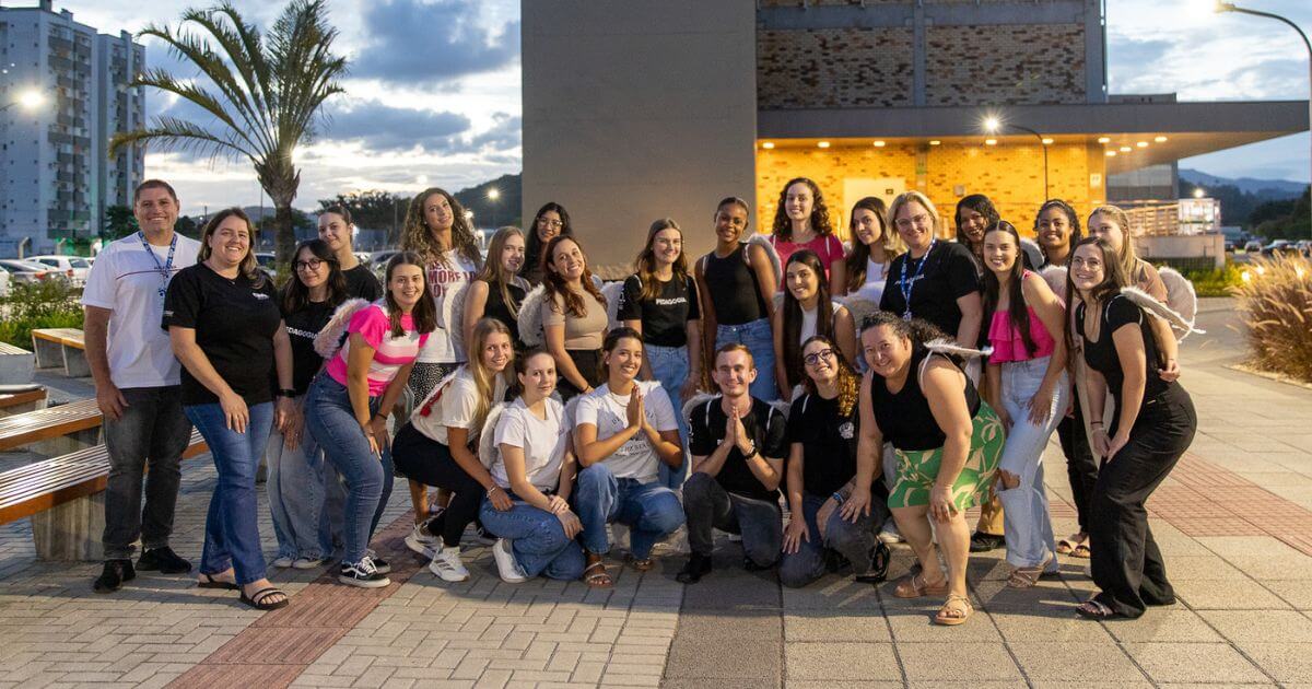 Calouros do Curso de Pedagogia são acolhidos por veteranos no projeto Angel Friend