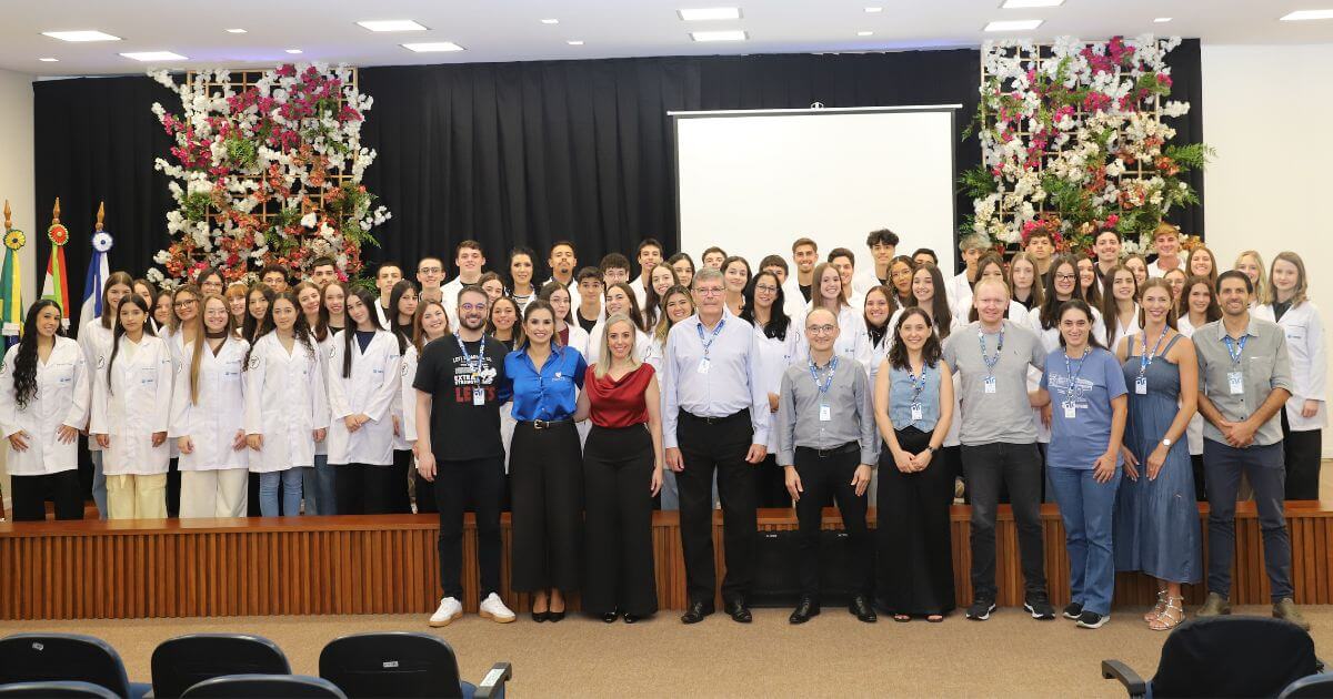 Cerimônia do Jaleco marca início da trajetória de acadêmicos de Fisioterapia