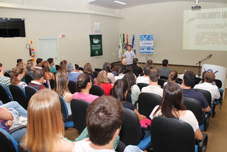 Ciclo de palestras reúne grande público