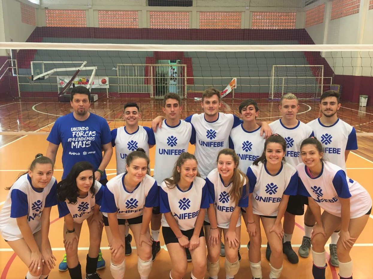 Colégio Amplo/UNIFEBE é campeão no voleibol masculino dos Jogos Escolares