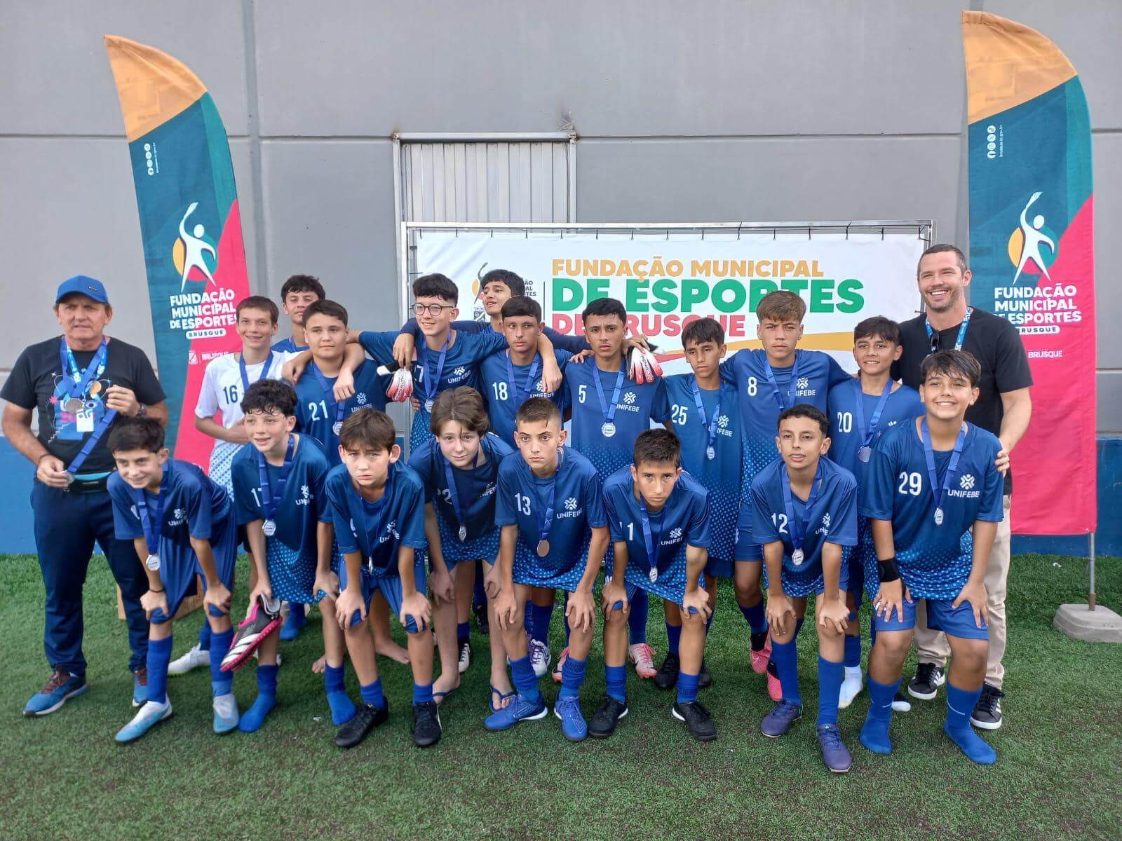 Colégio UNIFEBE celebra campanha na etapa municipal do Moleque Bom de Bola