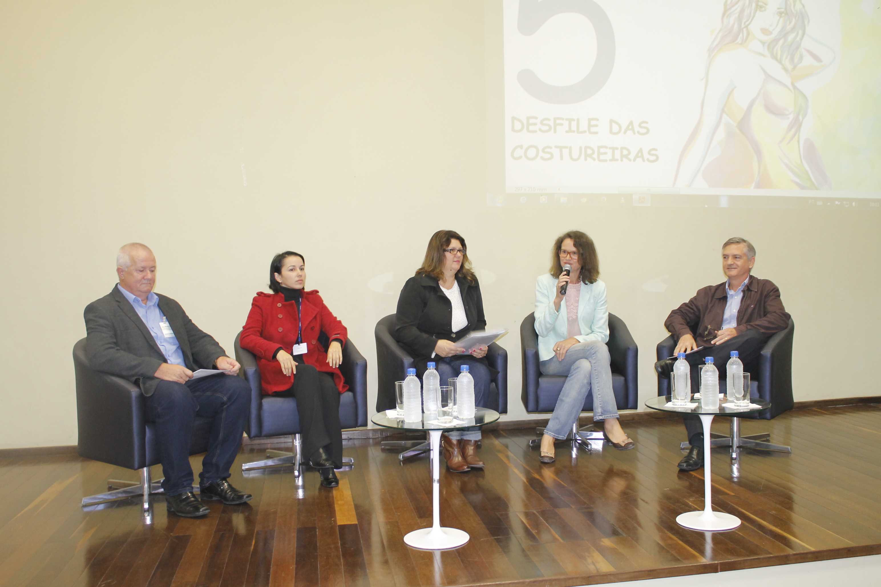 UNIFEBE sedia coletiva de imprensa do 5º Desfile das Costureiras