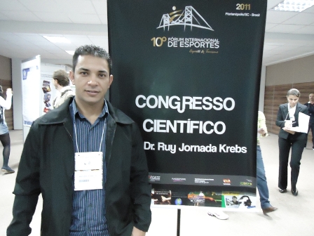 Professor e acadêmico apresentam trabalhos em Congresso