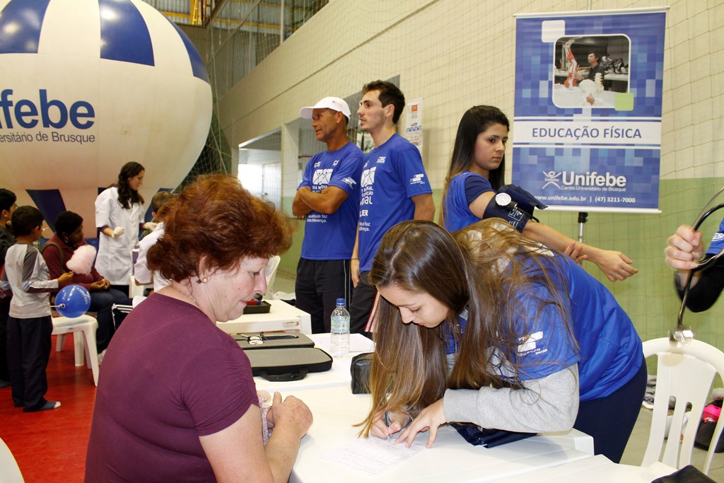 UNIFEBE atende à comunidade no Dia da Construção Social