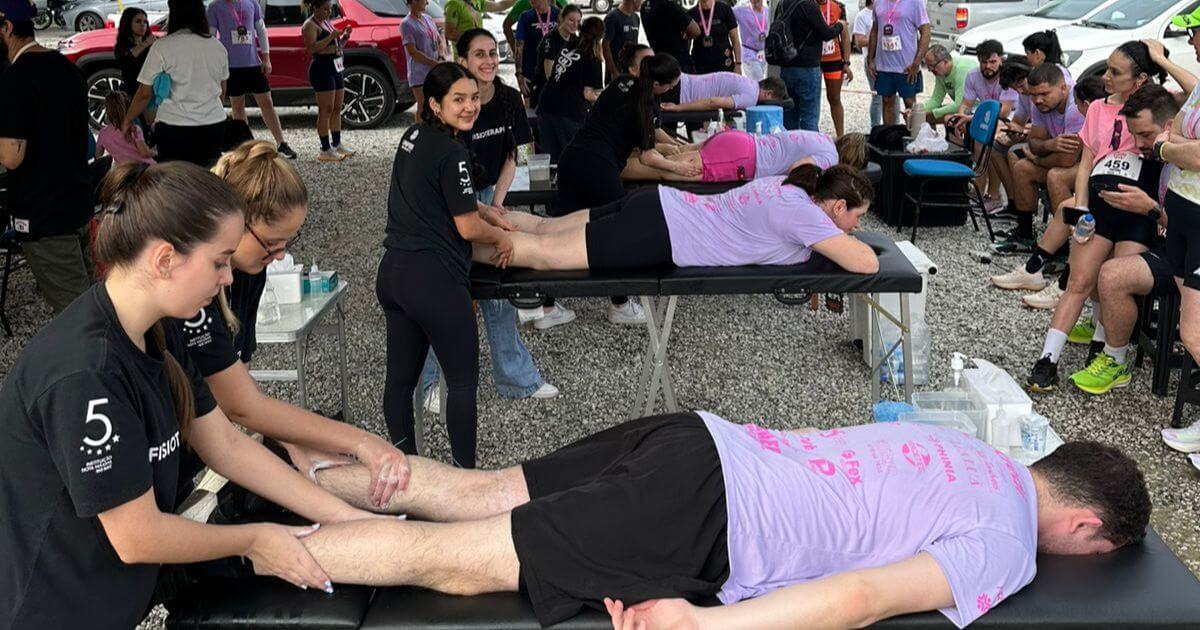 Curso de Fisioterapia da UNIFEBE aplica técnicas na quinta edição da Corra por Elas