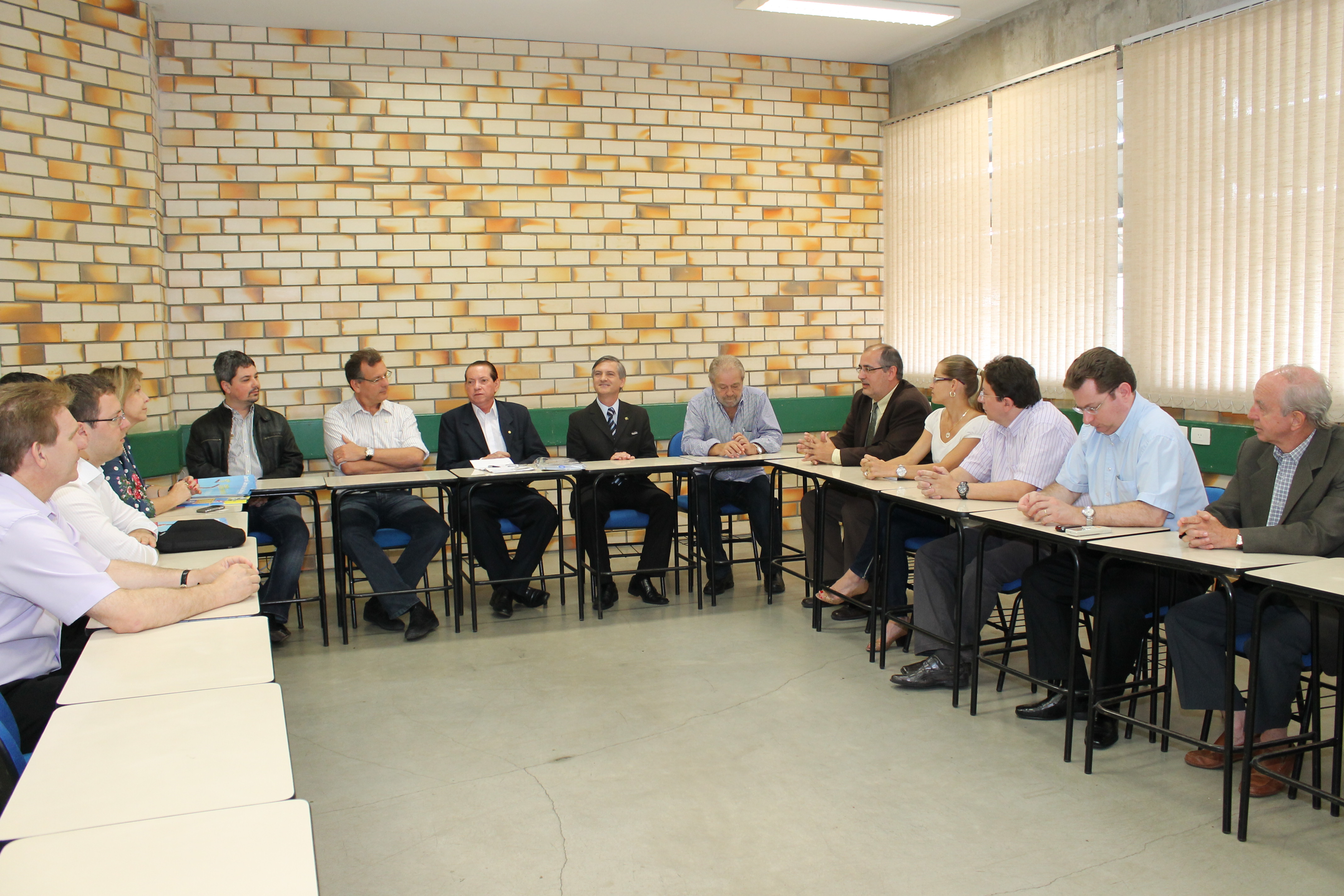 Palestra de Paulo Bornhausen é transferida para o dia 13 de junho