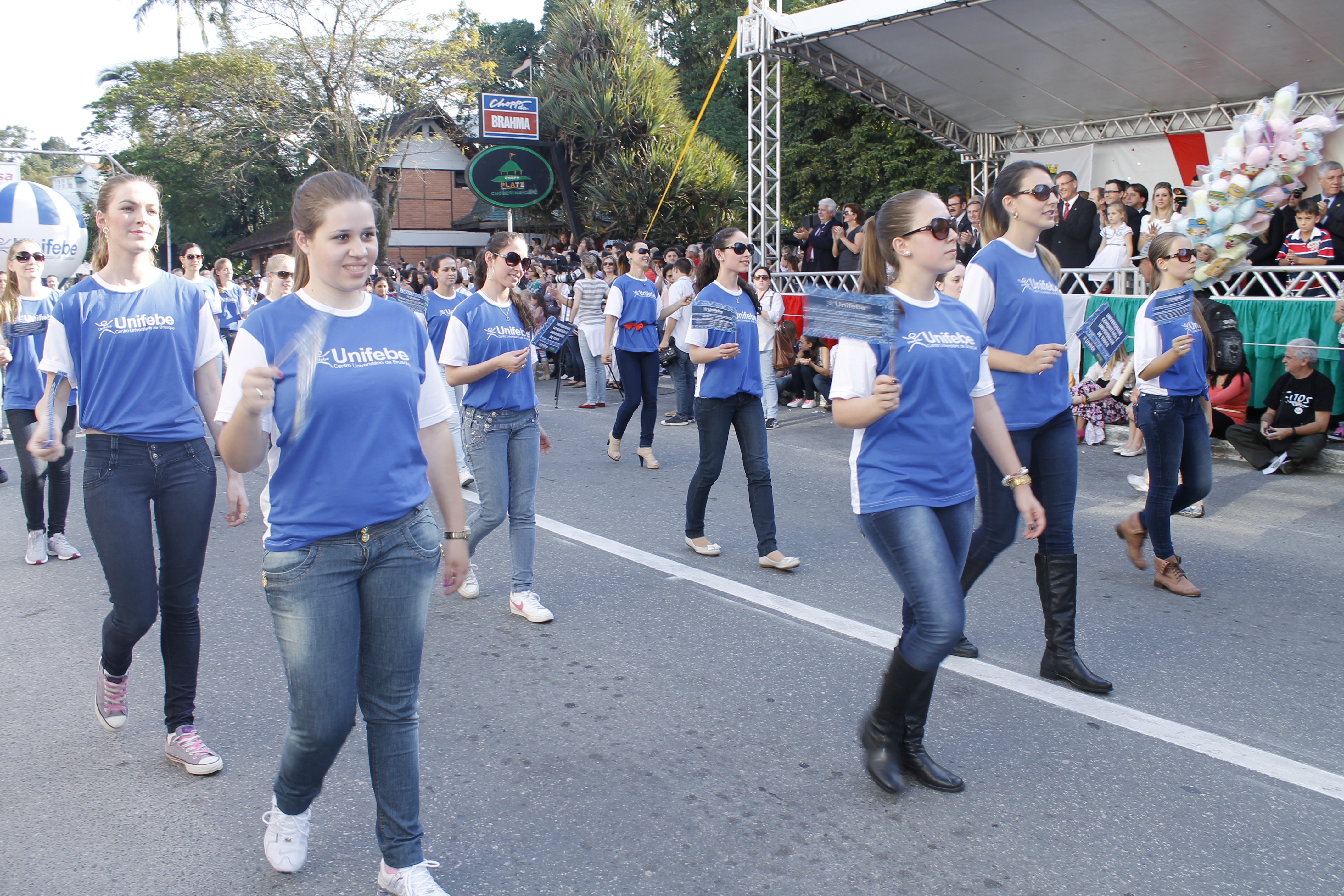 Desfile conosco no aniversário de Brusque. Inscrições abertas