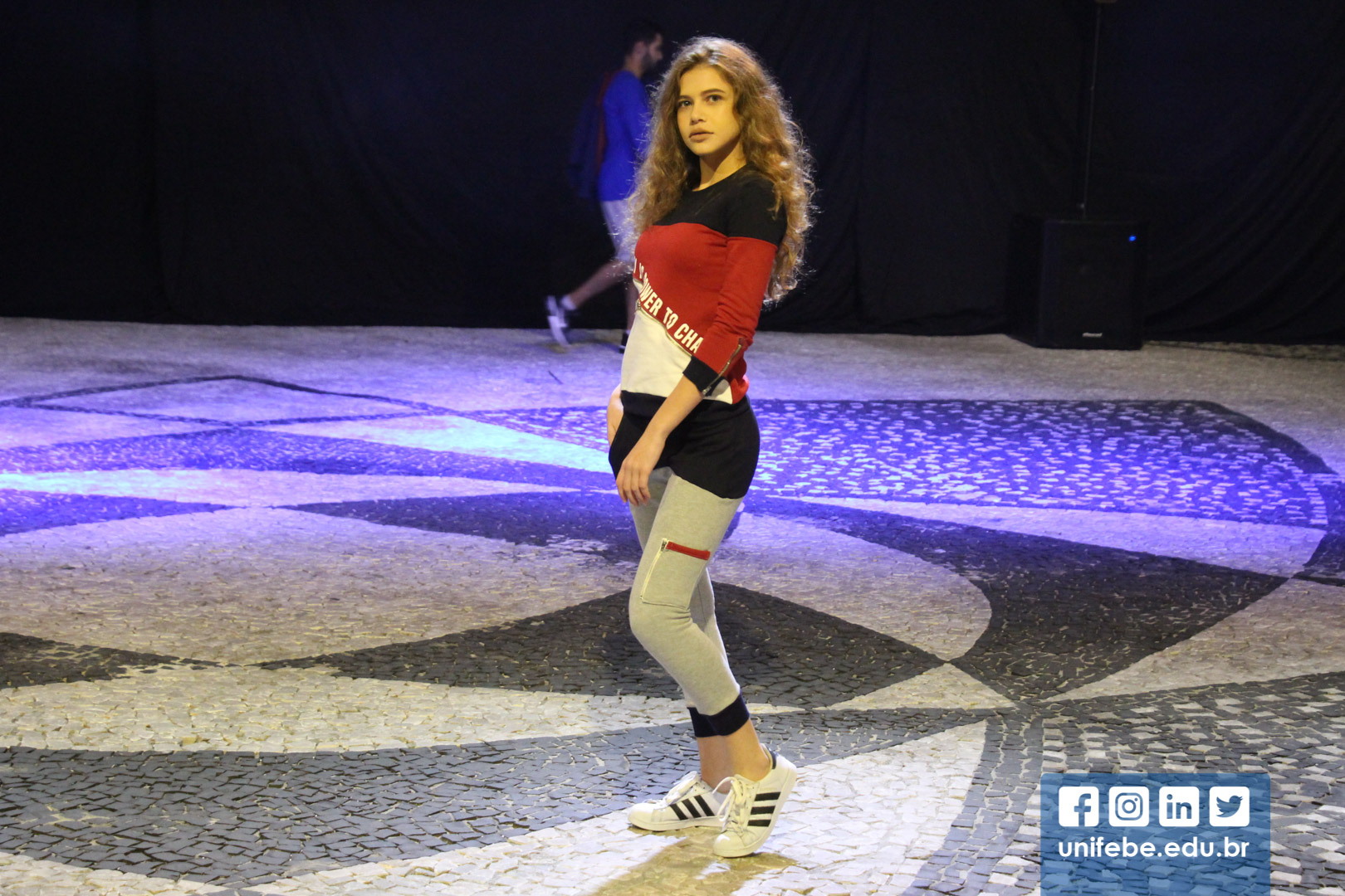 Desfile “Casual, mas não igual”