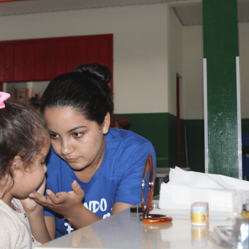 Dia da família na escola - Aluna de Publicidade - Janaína (25) copiar