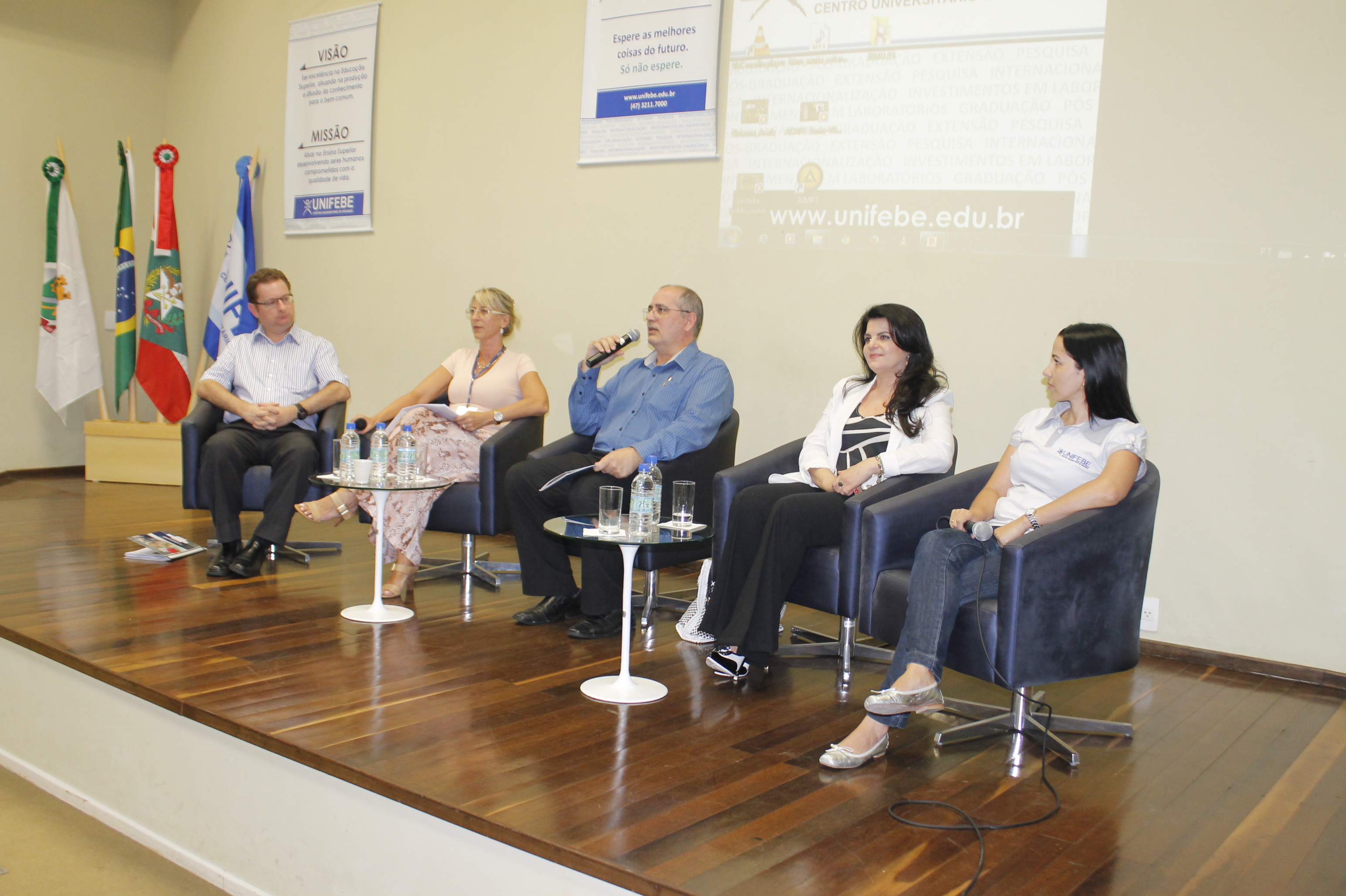 UNIFEBE debate direitos da mulher