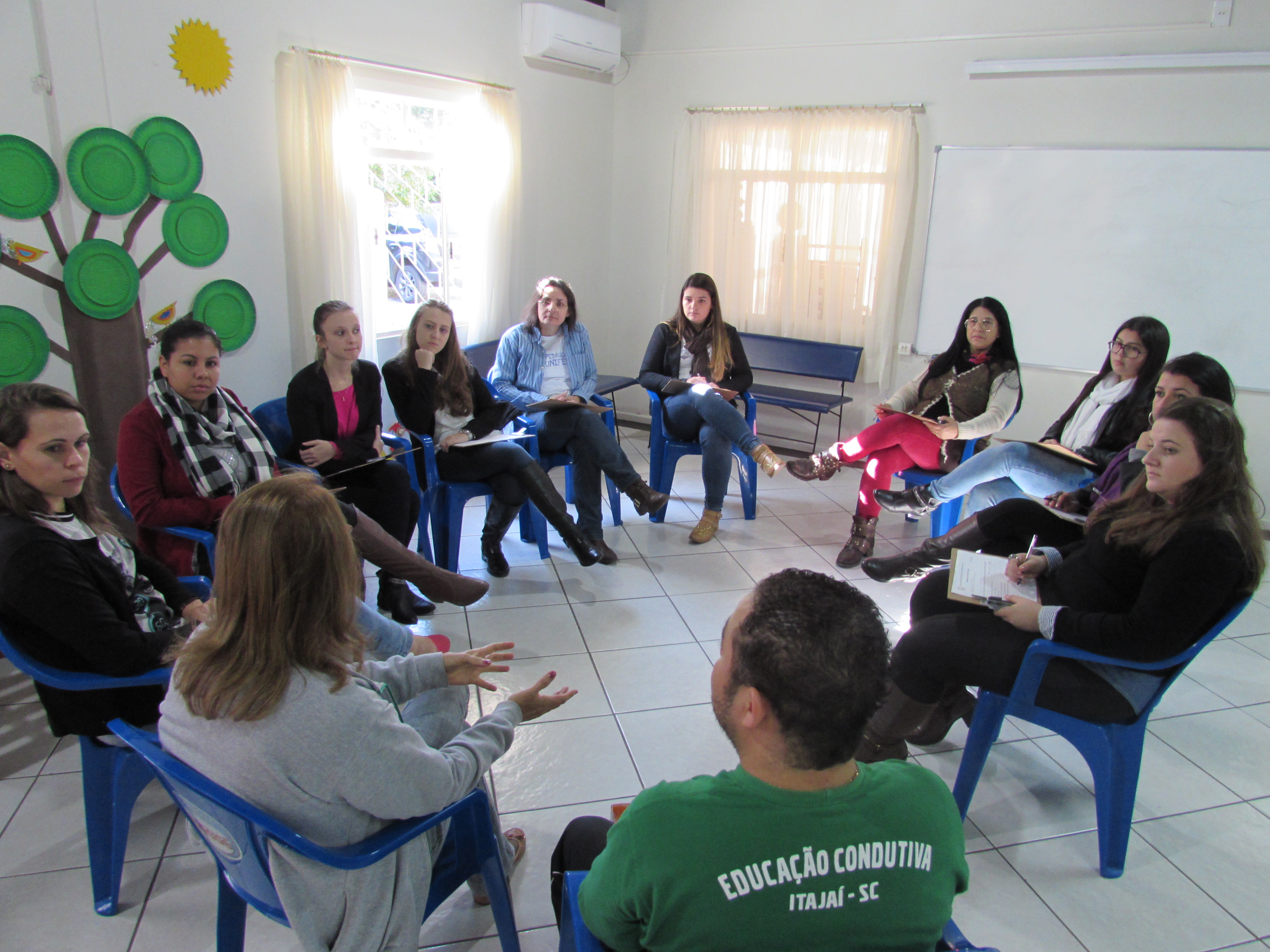 Visita técnica de Pedagogia estuda educação condutiva em Itajaí